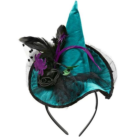 Alternative witch hats as a form of self-expression